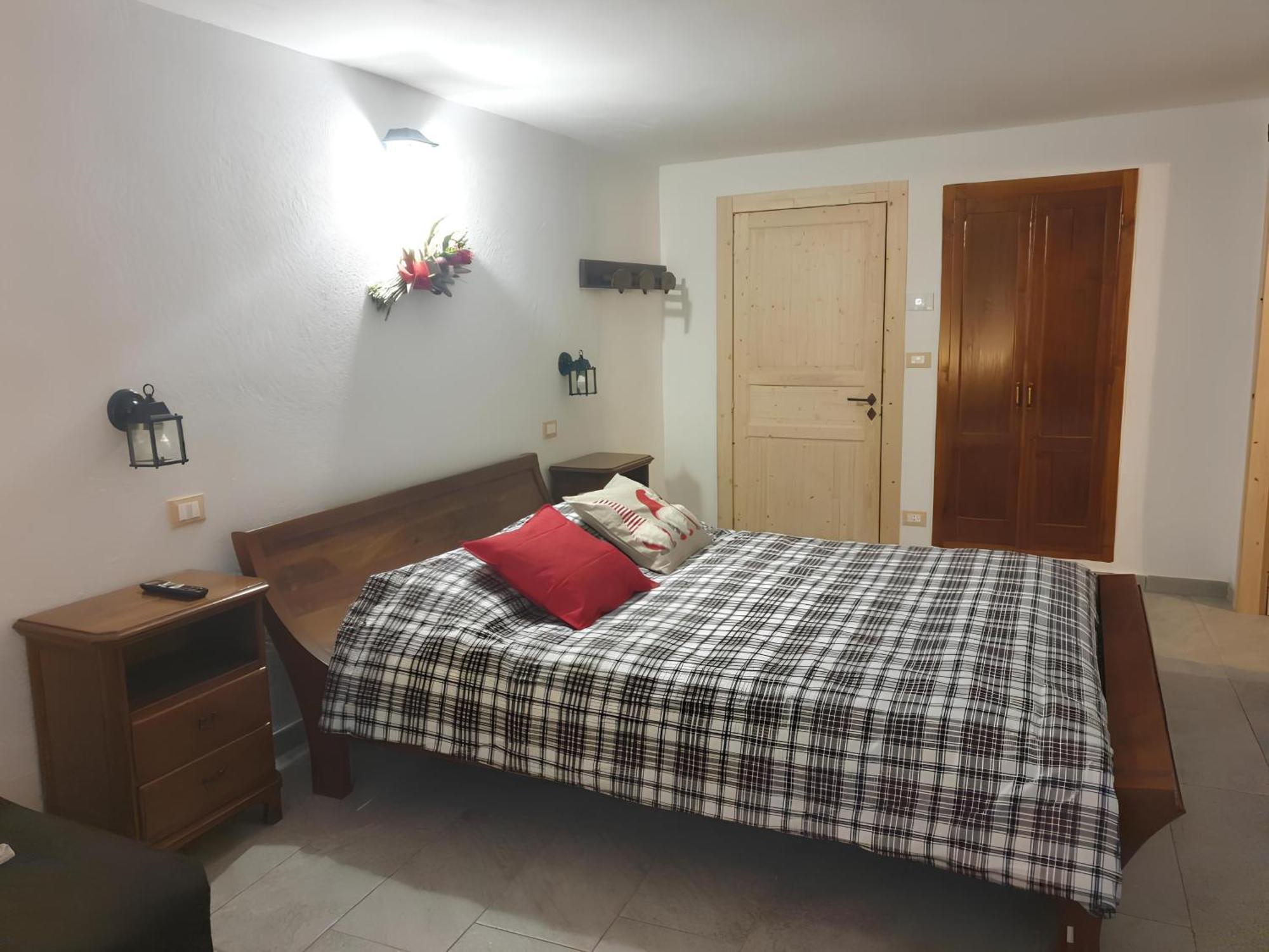 B&B Antica Casa Occitana Sampeire Bagian luar foto