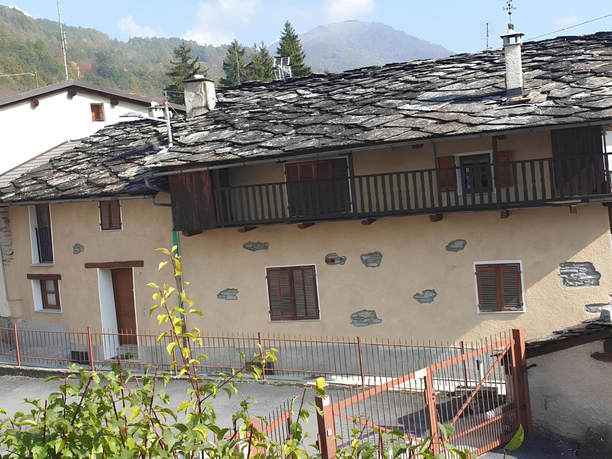 B&B Antica Casa Occitana Sampeire Bagian luar foto